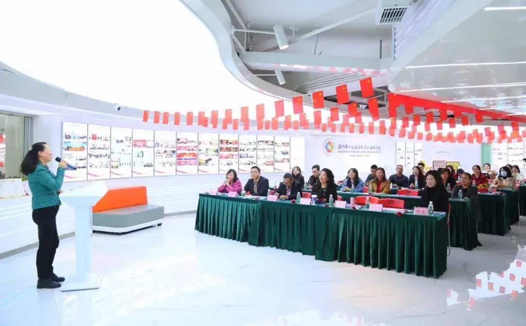 以法为盾 助“她”成长——深圳市物联网产业协会成功举办女性权益保护专题普法宣讲