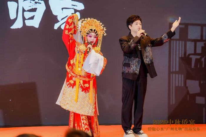 十件侨胞心水“广州礼物”携手“广州茶居”走向世界